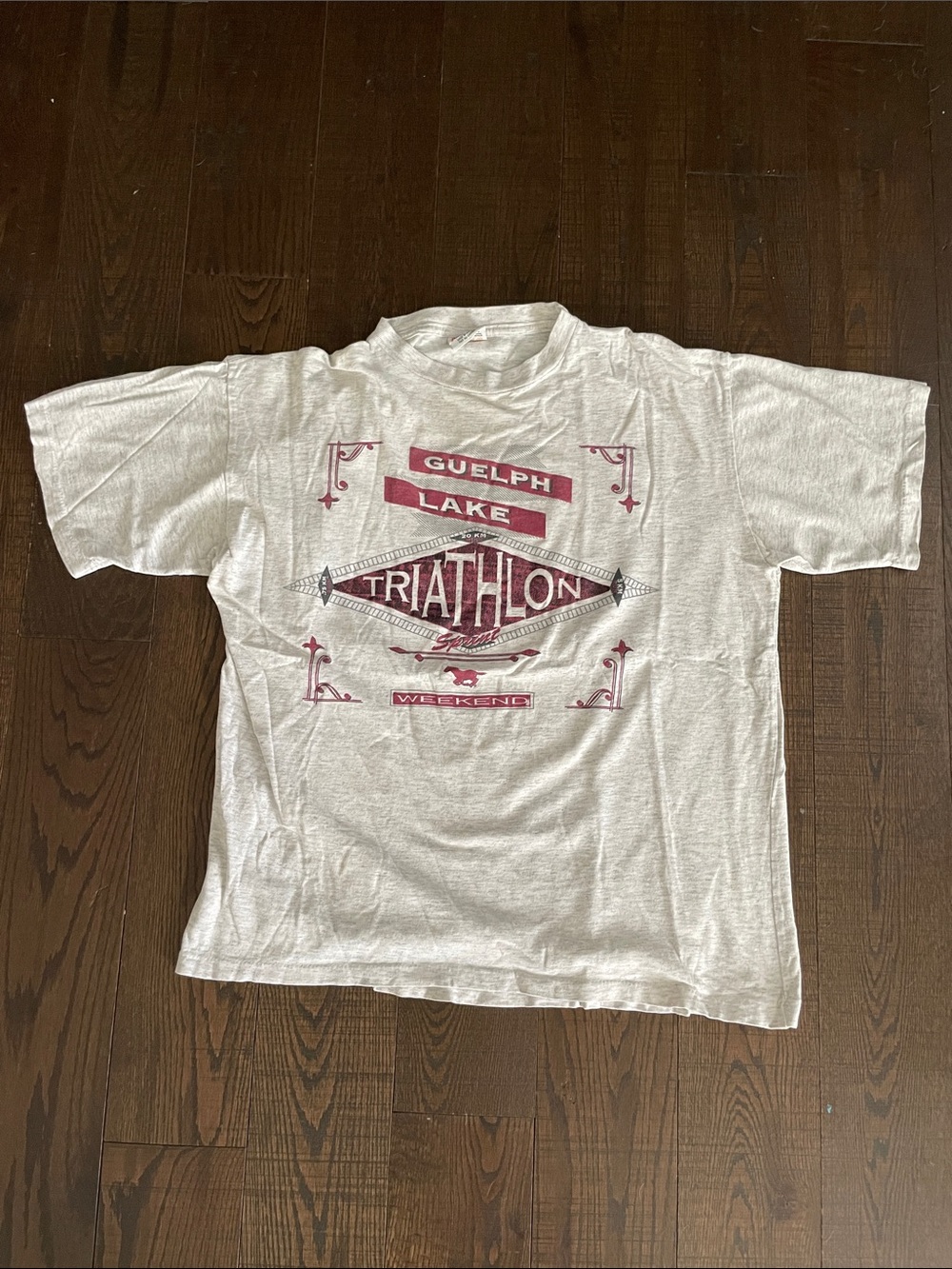 Vintage guelph lake triathlon t shirt